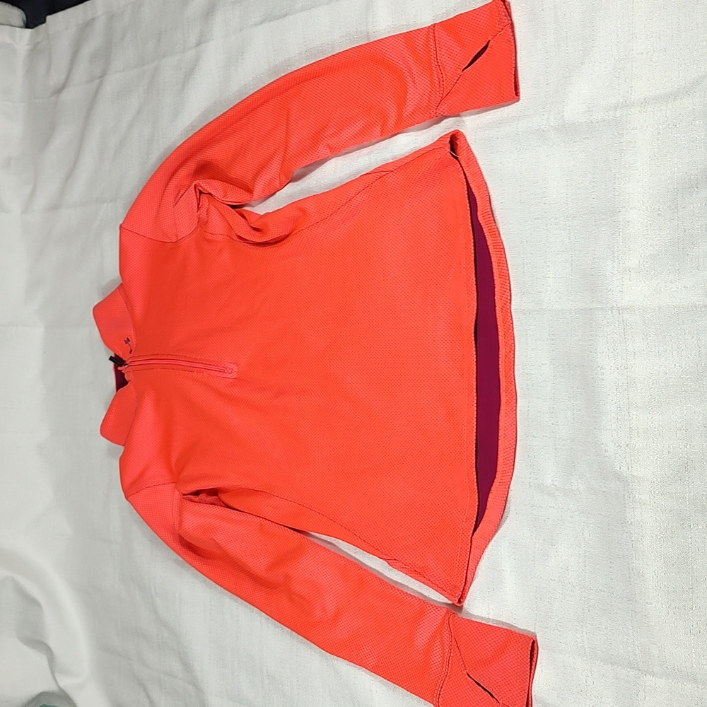 Under Armour Coral Orange Pink Long Sleeve 1/4 Zip Up Thumb Holes Size Small